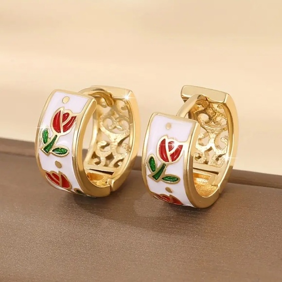 ✨Anthropologie Darby Tulip Huggie Earrings - Picture 7 of 7